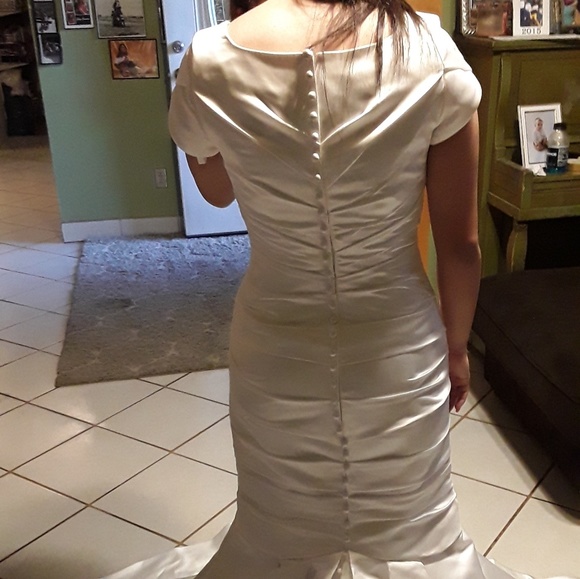 White dress brand new - Picture 3 of 3